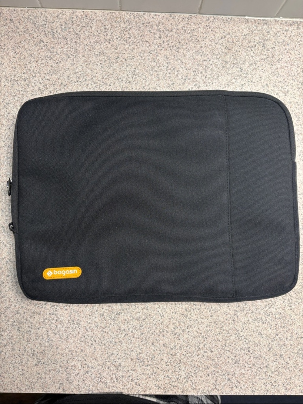 15in Black Padded Tablet/Laptop Sleeve with Zip Closure